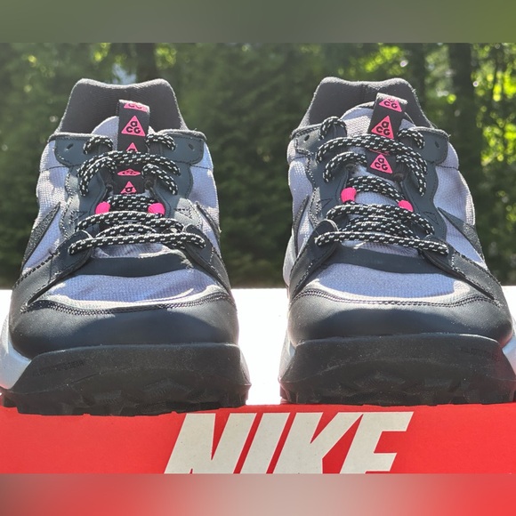 NEW Nike ACG Lowcate SE Casual Sneaker - Mens US 10.5 | Womens US 12 - Picture 2 of 9